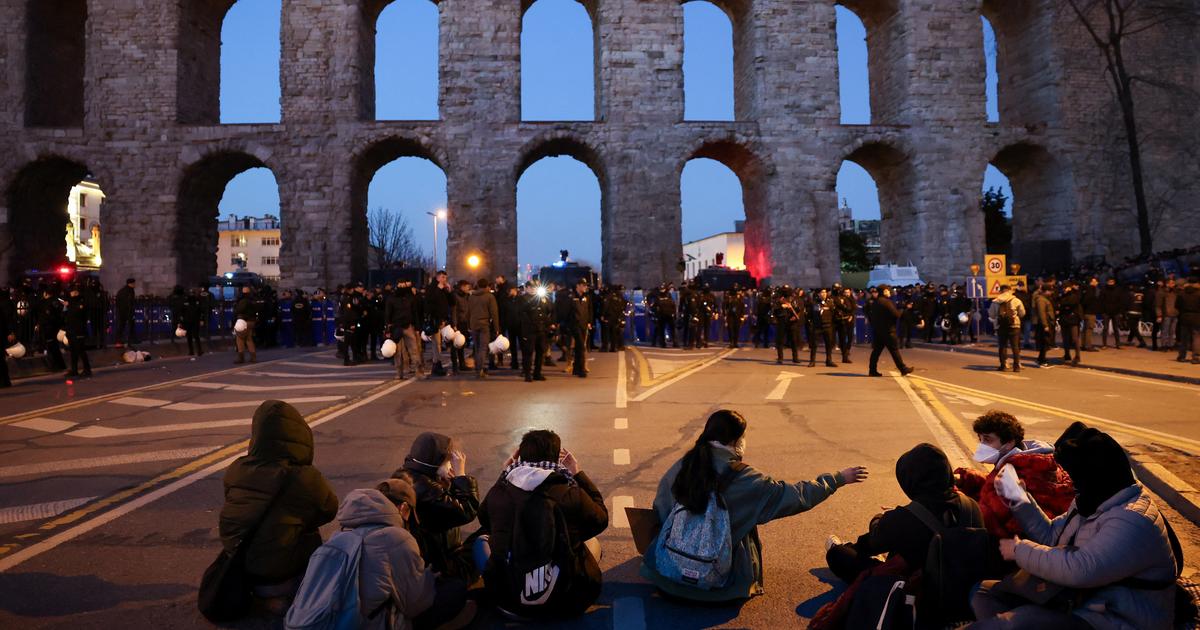 Turquie : de nouveaux incidents entre manifestants et policiers à Istanbul et Izmir