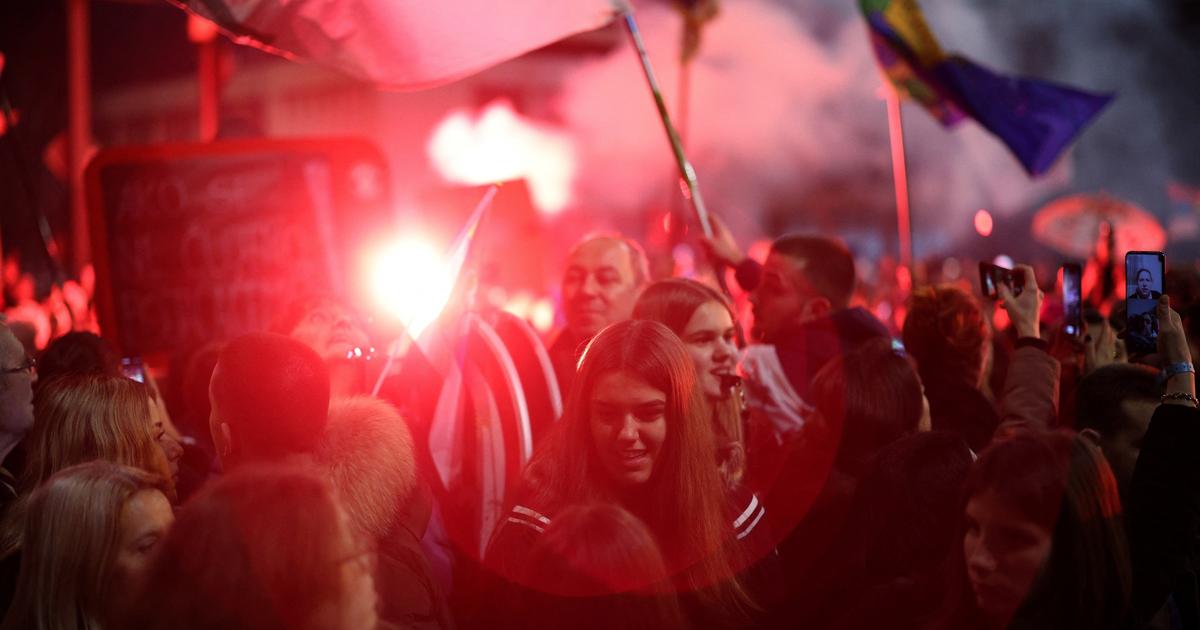 セルビアでは、「Zbor」が学生の反乱を自治体に拡張します