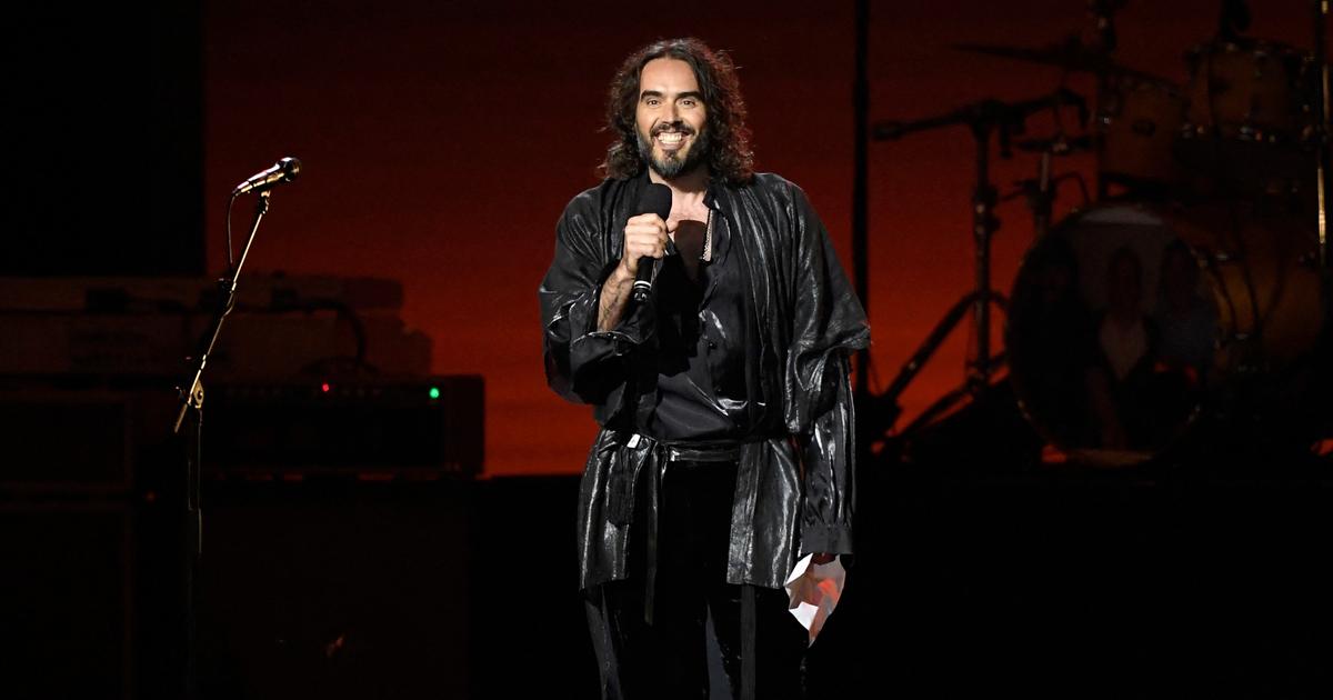 Russell brand plaide non coupable de deux viols et plusieurs agressions sexuelles