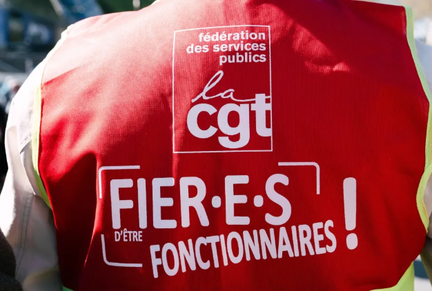 La moitié des Français estime que les fonctionnaires sont trop nombreux, selon un sondage