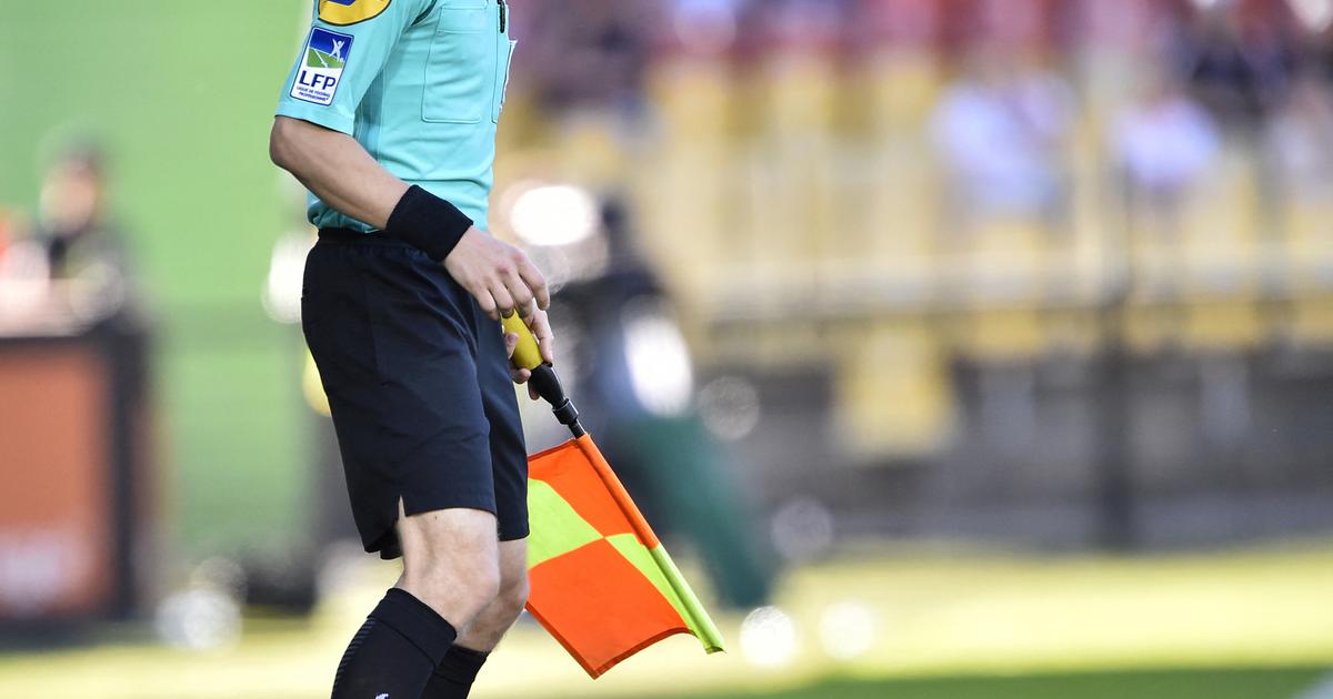 Foot : un arbitre assistant blessé à la tête par des projectiles en National, l'auteur en garde à vue