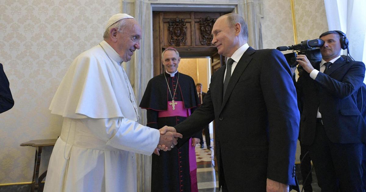 «Toute guerre est une défaite» : en diplomatie, le pape François fut l’antithèse de Jean-Paul II