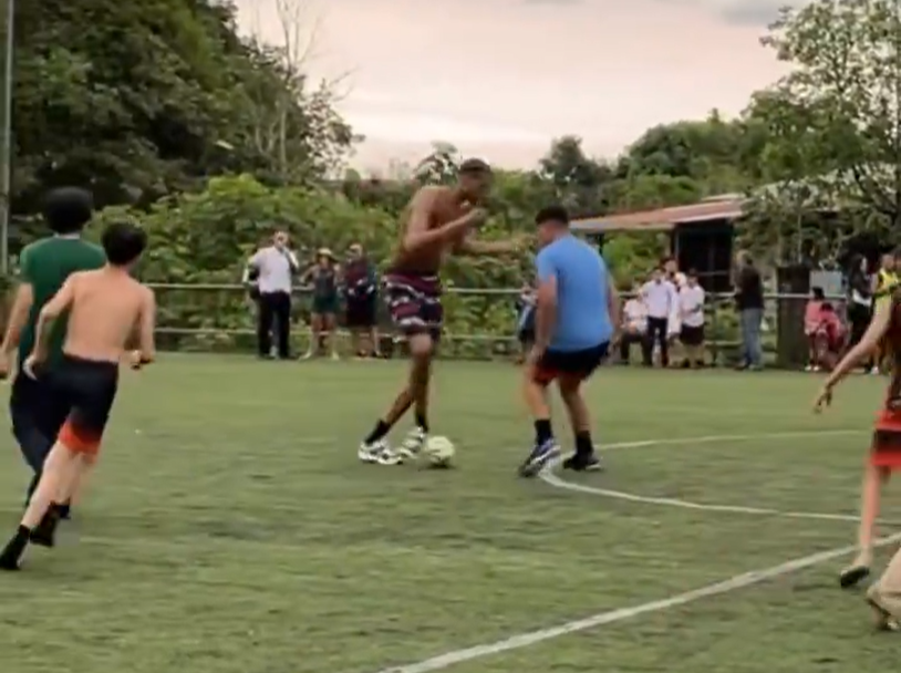 NBA : quand Wembanyama prend du bon temps en jouant au football au Costa Rica (vidéo)