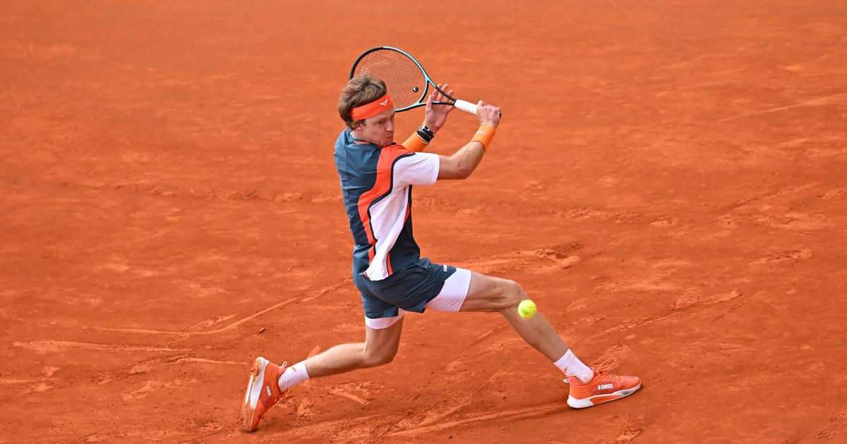 Tennis : le tenant du titre Andrey Rublev à terre dès le 3e tour à Madrid