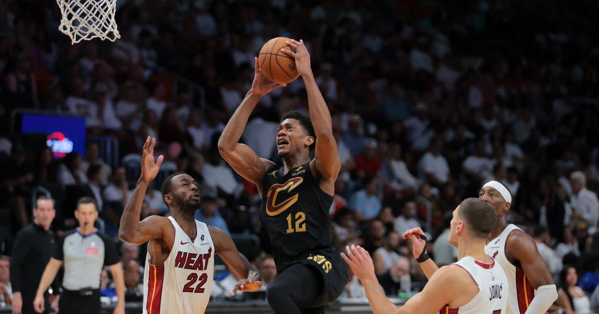 NBA Playoffs: Heat Beat Cavs, Warriors Advance