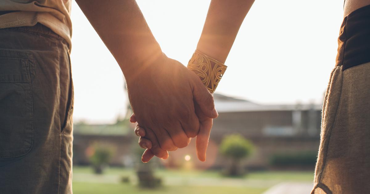 Une jeune femme sur cinq ne s'identifie pas comme hétérosexuelle, selon une étude
