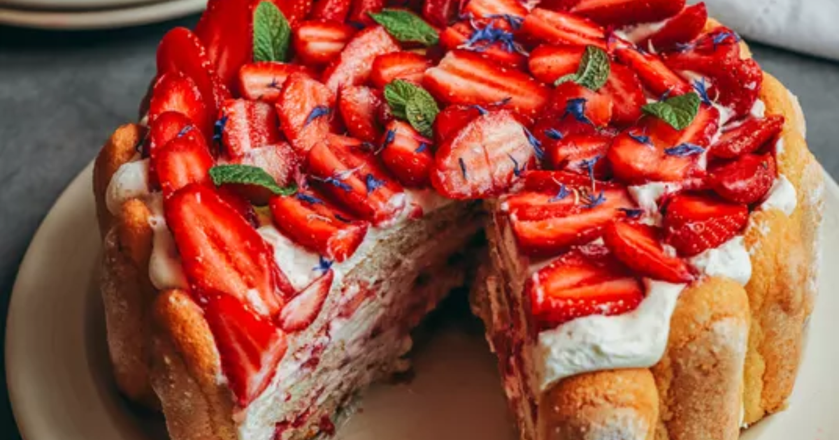 Charlotte aux fraises - la recette de notre enfance