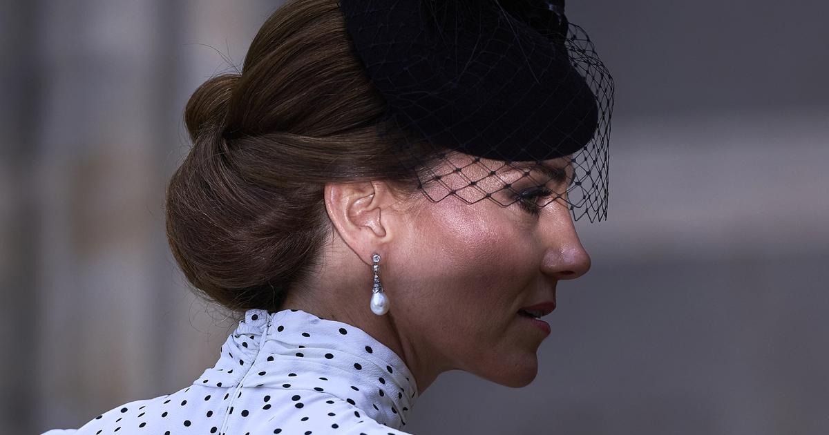 L’apparition parfaitement maîtrisée de Kate Middleton, icône de style dans sa robe à petits pois rétro