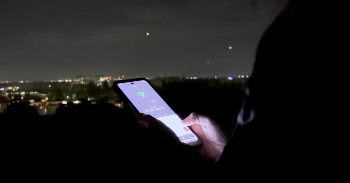 Connecter directement les smartphones aux satellites, la nouvelle bataille dans les télécoms entre Starlink et ses rivaux