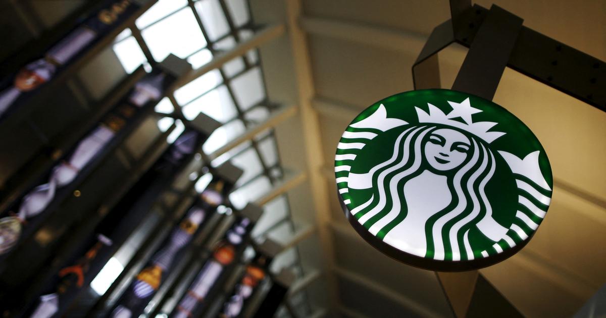 Des employés américains de Starbucks en grève contre le nouveau code vestimentaire de l’entreprise
