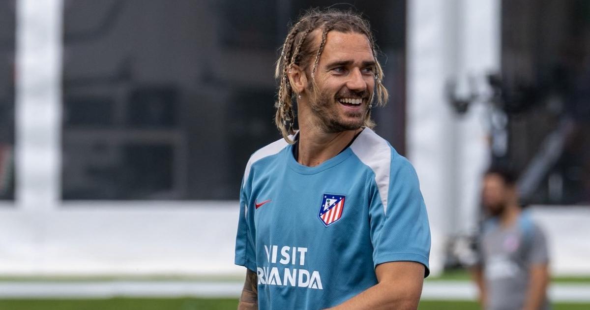 Foot : en images, Antoine Griezmann change encore de coupe de cheveux