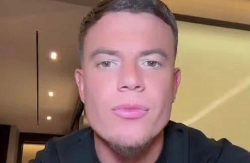 Adrien Laurent, l’influenceur qui fait de l’hypersexualisation des femmes son fonds de commerce