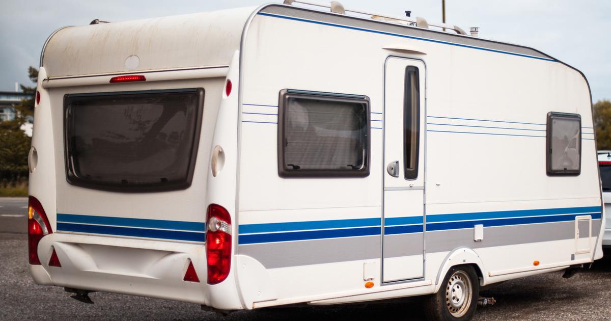 Gens du voyage : le difficile déplacement des caravanes installées sur une zone industrielle près de Nantes