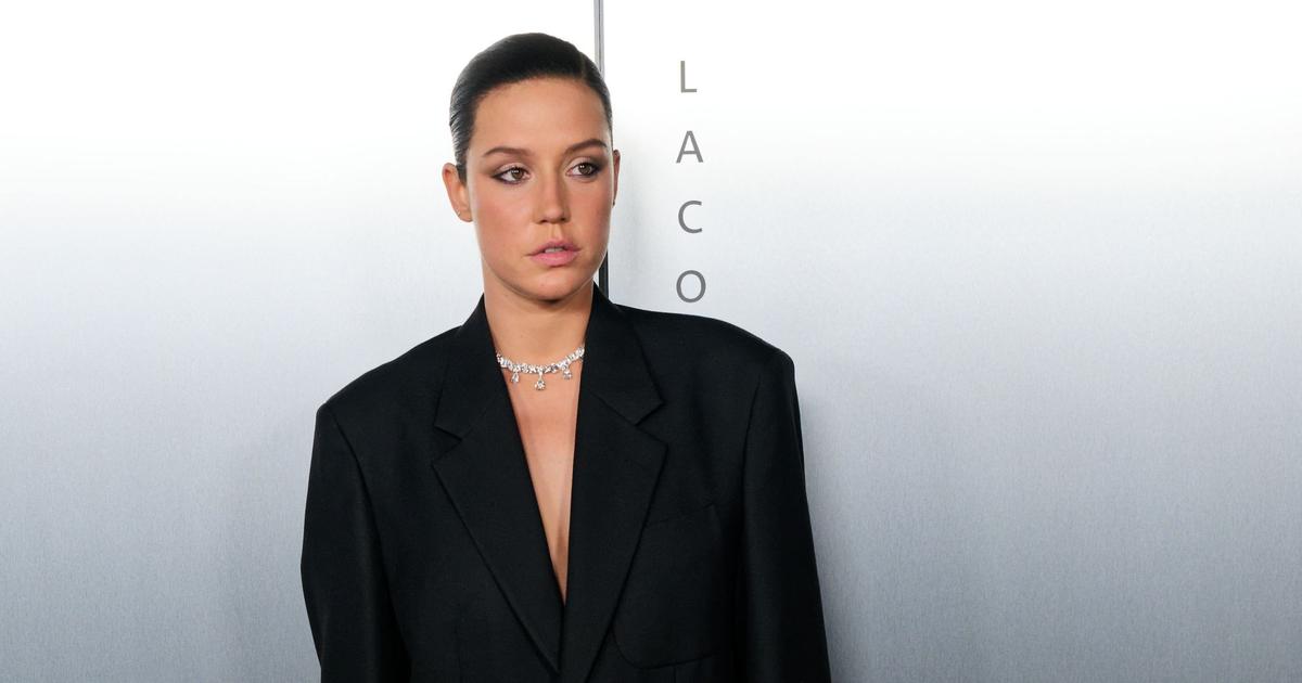 Vêtue uniquement d’un blazer large, Adèle Exarchopoulos enflamme la Croisette