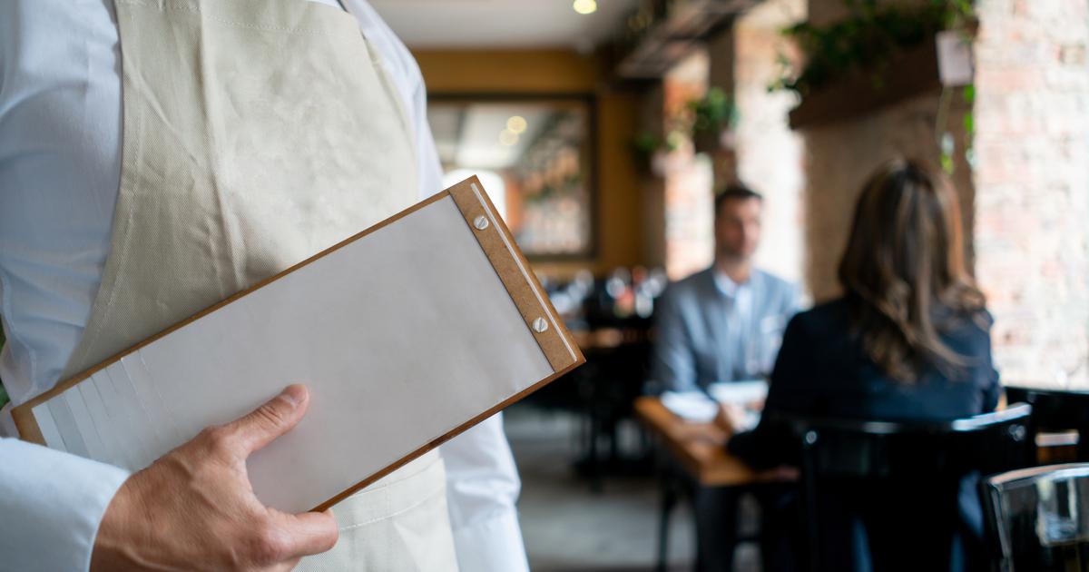 Pourquoi il vaut mieux refuser la première table qu’on nous propose au restaurant ?