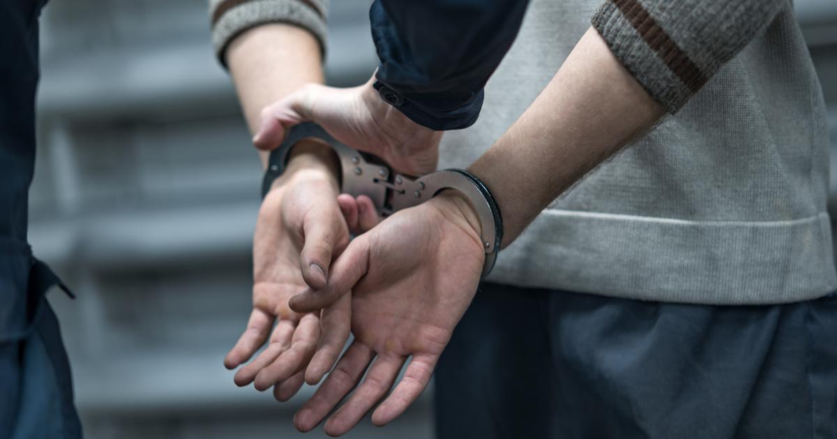 Vaste opération de saisies de mini-téléphones portables dans 66 prisons
