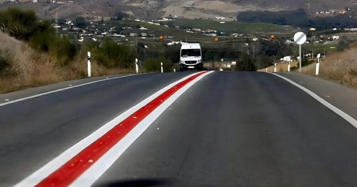 Des lignes rouges sur les autoroutes françaises : itinéraire d’une fake news