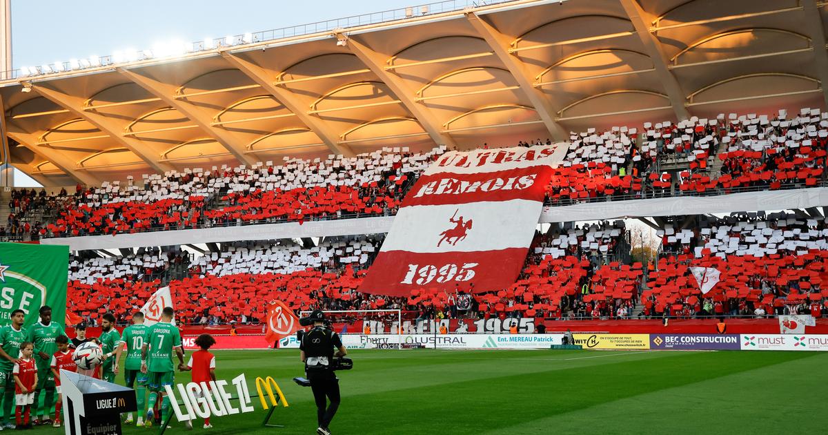 Reims Ultras Boycott Metz Match – Stadium Protest