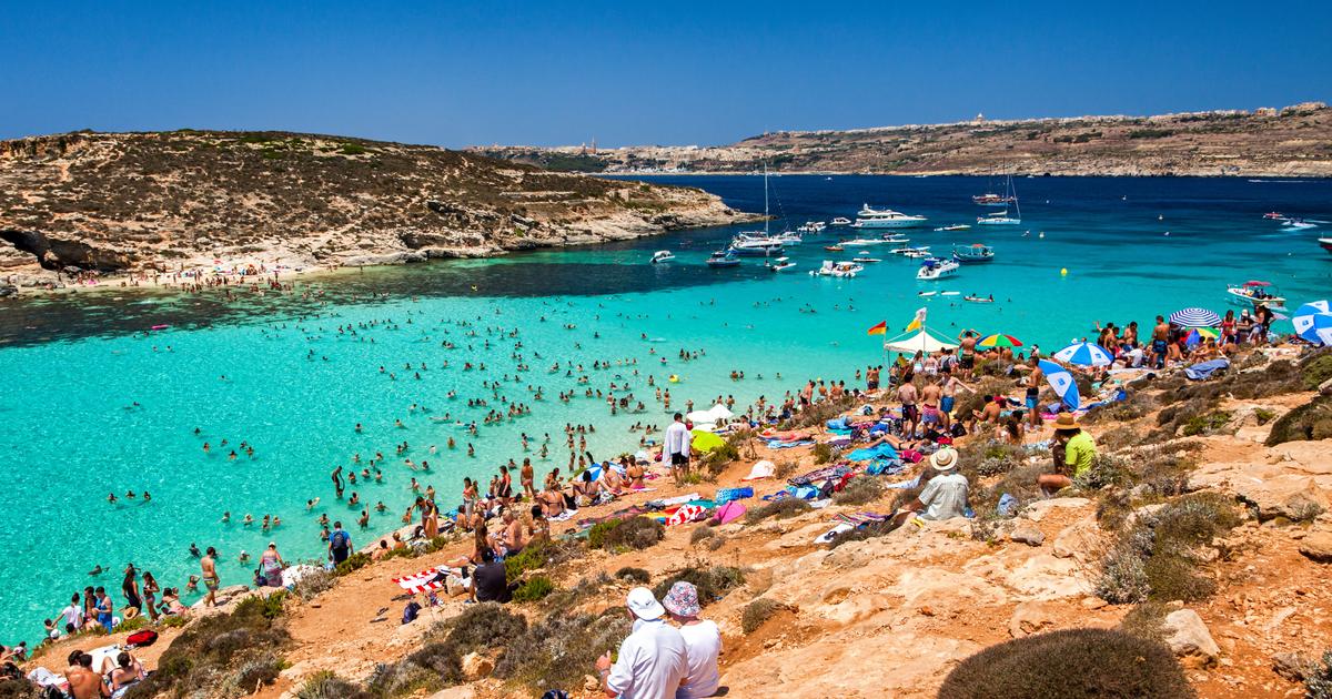 «pas plus de 4000 visiteurs en même temps» : à malte, une mesure radicale pour protéger le lagon bleu
