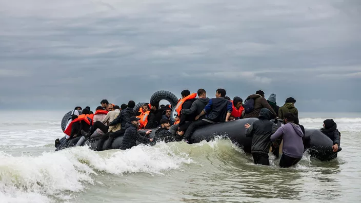 Royaume-uni : plus de 1100 migrants arrivés samedi sur de petites embarcations