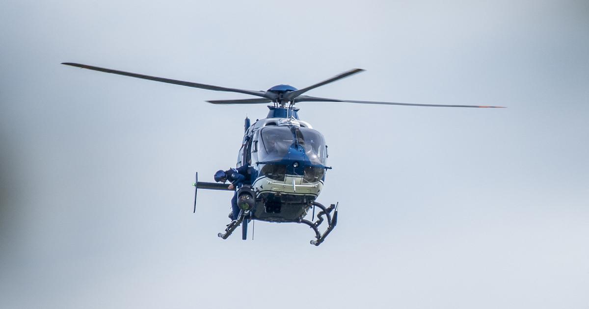 Loire-atlantique : un hélicoptère et une unité cynophile mobilisés pour arrêter un individu roulant dans un fourgon volé