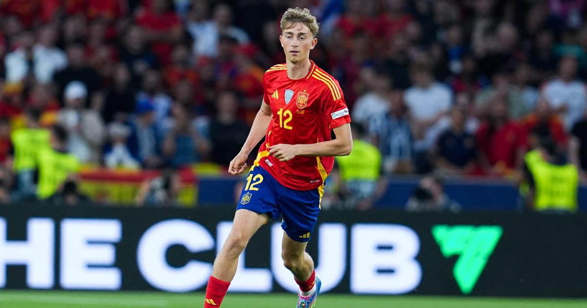 Isco & Huijsen: Photo Response After 8 Years