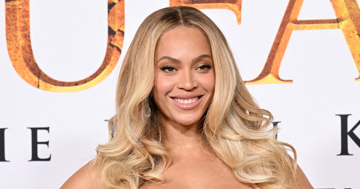 Beyoncé en robe Rabanne au Stade de France : sequins dorés et franges ...