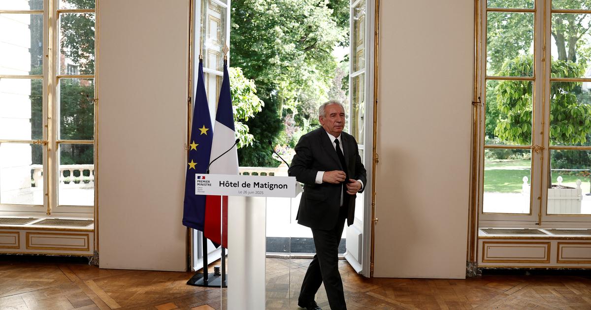 FrançoisBayrouは、システムに資金を提供するための年金の脱出の軌跡を拒否していません