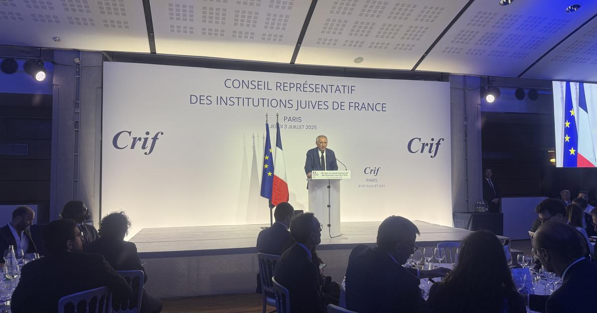 Au Dîner du Crif, François Bayrou dénonce «la bête délirante et meurtrière» de l’antisémitisme