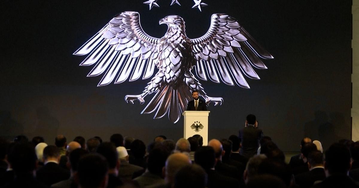 Aigle royal, trois étoiles... La Syrie dévoile son nouvel emblème national