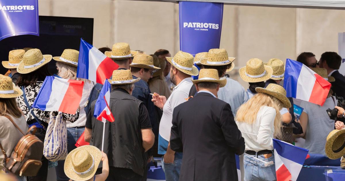 Du ski à Center Parks : comment le sentiment de déclassement des cadres nourrit le vote RN