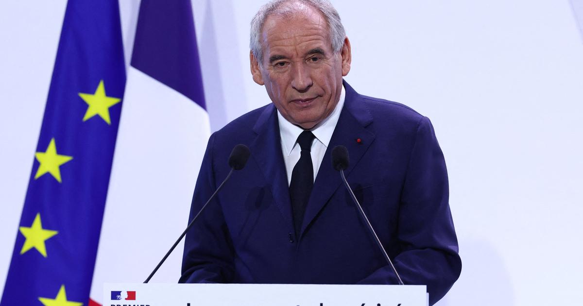Le plan nébuleux de François Bayrou pour économiser cinq milliards d'euros dans le domaine de la santé