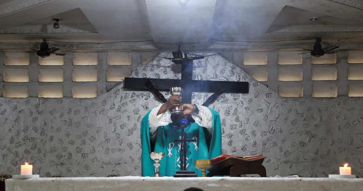RDC : au moins 43 morts dans l'attaque d'une église catholique par des rebelles liés à l’État islamique