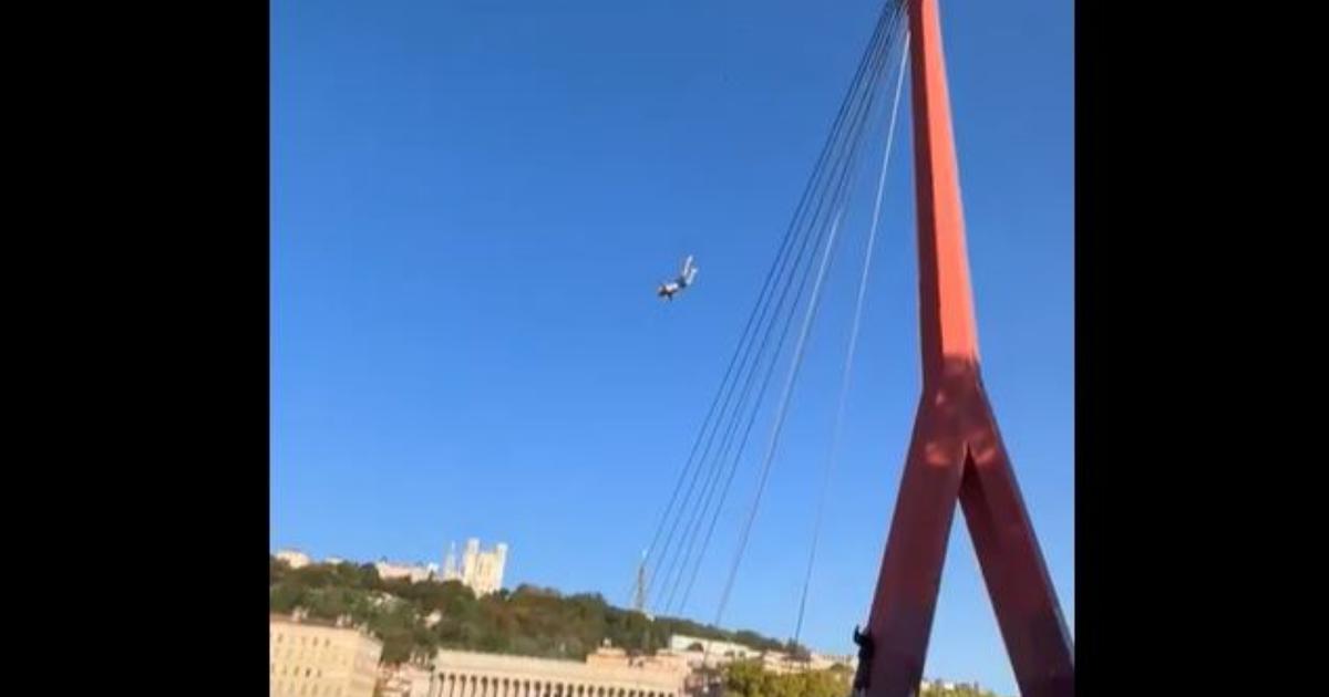LyonÂ : un homme effectue un saut de 38 mÃ¨tres dans la SaÃ´ne depuis le haut de la...