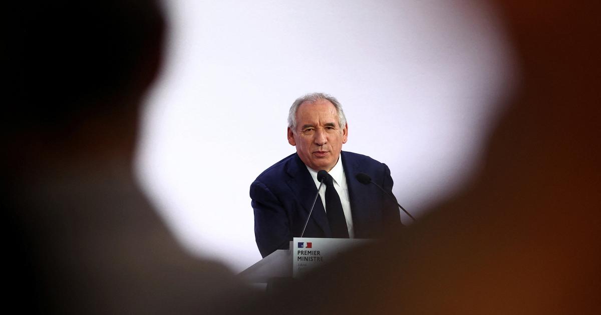 «Chaos», «aucune chance», «pari politique risqué» : la presse internationale prédit la fin du gouvernement de François Bayrou