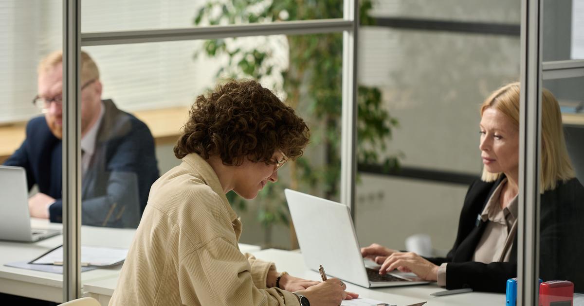 Aux États-Unis, Trump souhaite restreindre la durée des visas des journalistes et étudiants étrangers