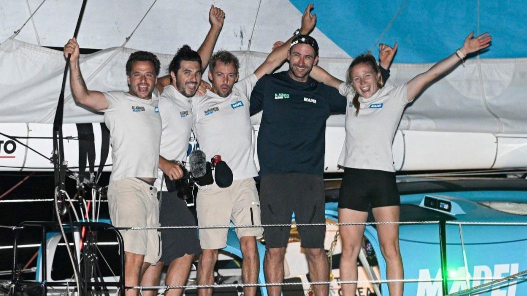 Voile : Thomas Ruyant et Ambrogio Beccaria retrouvent le sourire Ã  GÃªnes