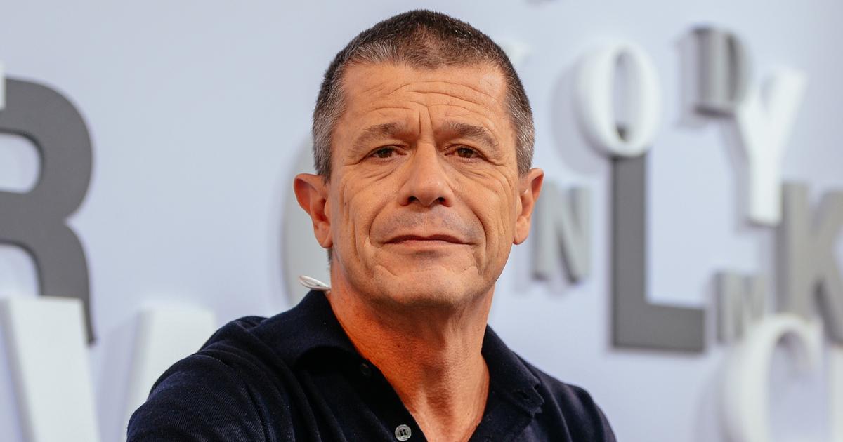 Emmanuel Carrère, star de la rentrée littéraire : son ex-femme était une célèbre journaliste