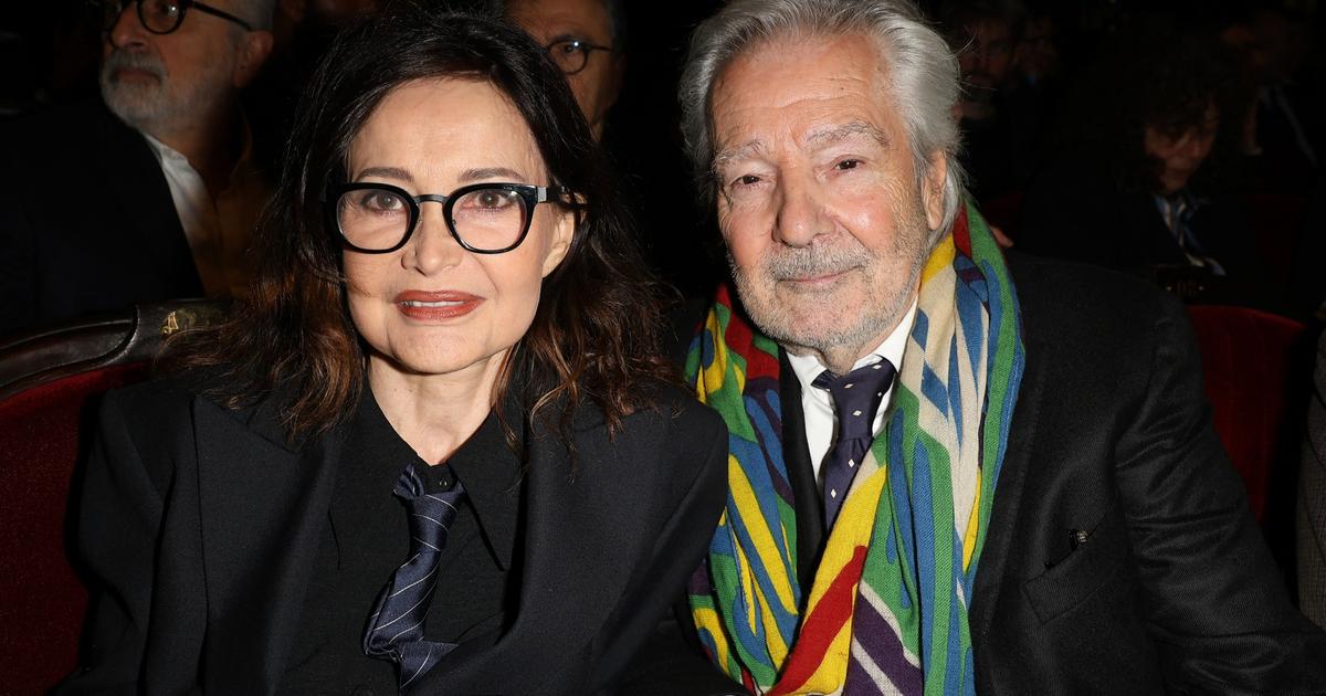 Évelyne Bouix en couple avec Pierre Arditi, comment elle gère son hyperactivité : “C’est ce qui le fait tenir”