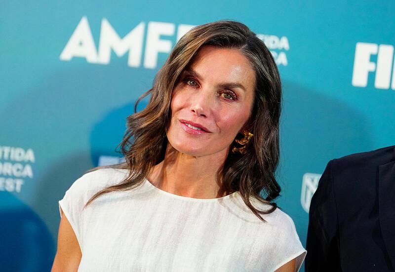 Letizia d’Espagne a 53 ans : 5 pièces de son dressing devenues iconiques