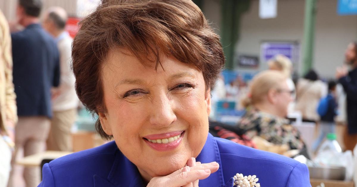 Roselyne Bachelot cash sur sa vie amoureuse à 78 ans : “Il y en a plusieurs en même temps !”