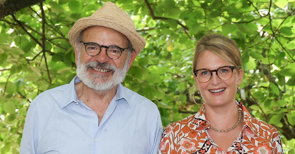 Jean-Pierre Darroussin cash sur sa différence d’âge avec sa compagne Anna Novion : “J’étais troublé d’avoir à assumer ça”