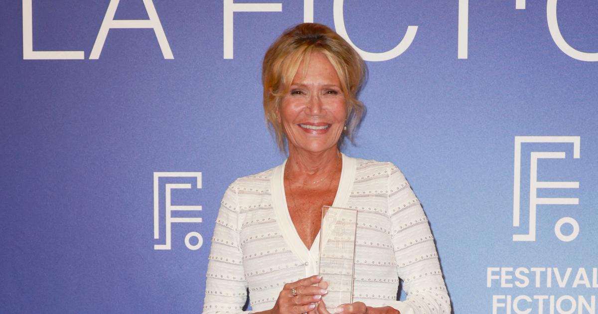 En larmes, Clémentine Célarié livre un discours poignant et engagé au Festival de La Rochelle
