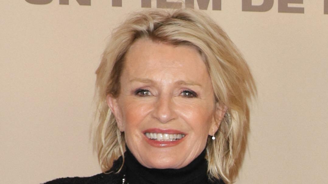 Sophie Davant, 62 ans, prête à donner une nouvelle direction à sa carrière ? “On me propose même de faire l’actrice”