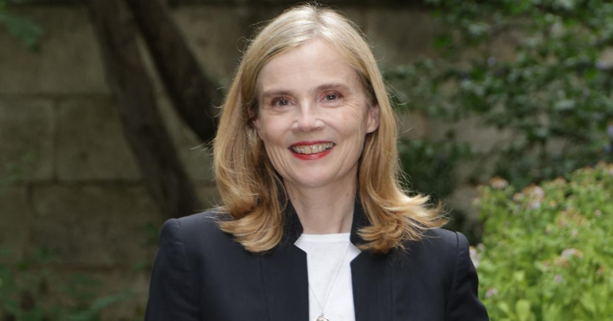 Isabelle Carré “contente de vieillir”, son avis sans fard sur les années qui passent : “Je suis peut-être dingue, mais…”