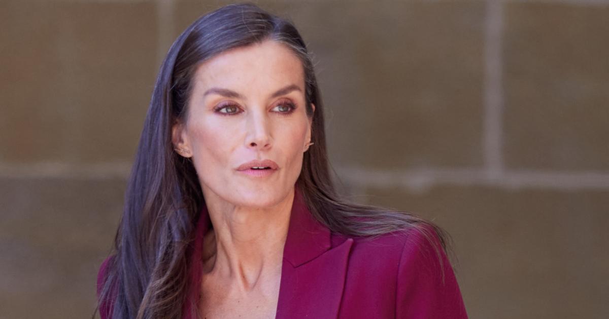 À Pampelune en Navarre, Letizia d’Espagne ressort ses souliers Sézane préférés