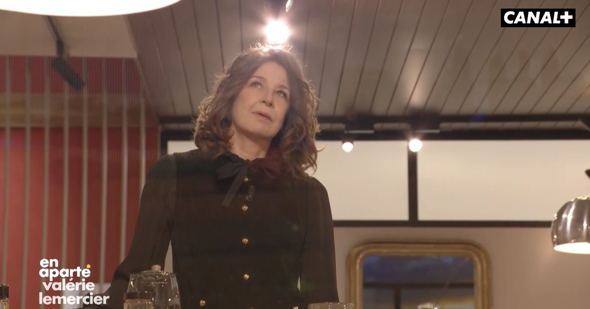 EXCLU VIDÉO - Valérie Lemercier émue à l’évocation de sa mère : “Elle est libre, drôle, atypique”