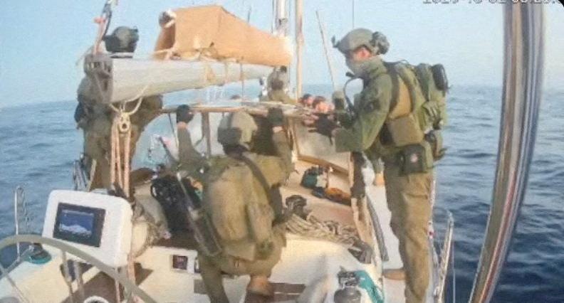 Les images de lâ€™interception de plusieurs navires de la Flottille pour Gaza par IsraÃ«l