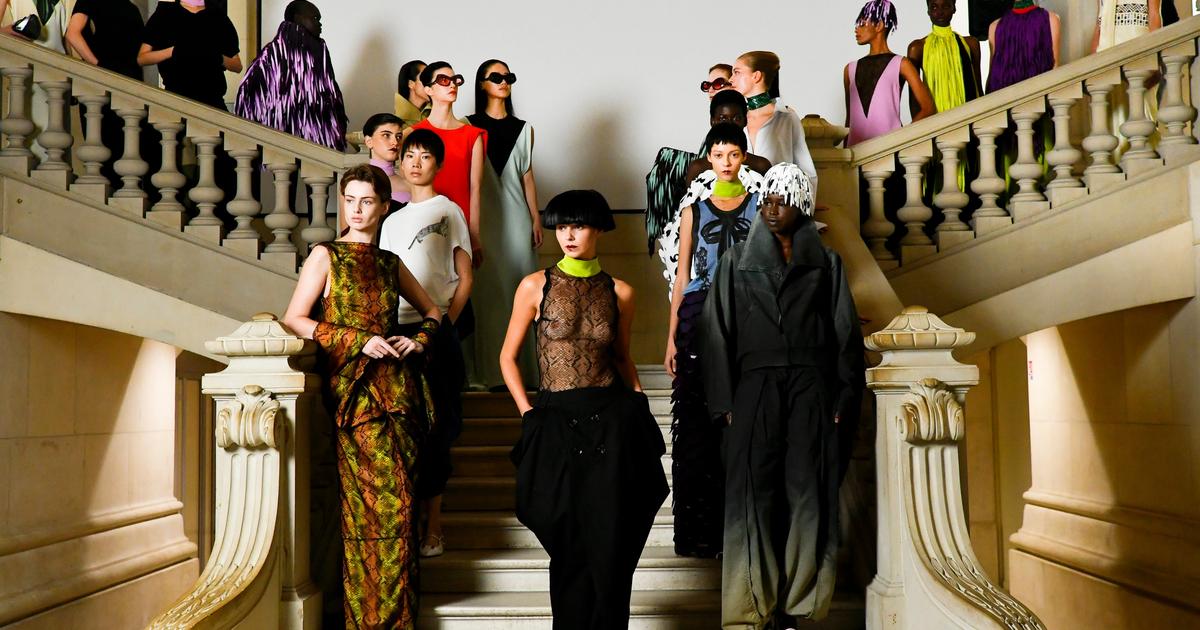 FASHION WEEK DE PARIS – Hommage à Paul Poiret, bouche années 20, perruque… le défilé Maitrepierre des coulisses au show, comme si vous y étiez