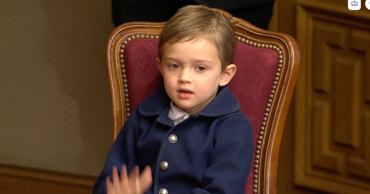 Abdication d’Henri de Luxembourg : Charles, 5 ans, amuse et séduit l’assistance par ses facéties